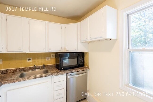 Building Photo - 9617 Temple Hill Rd