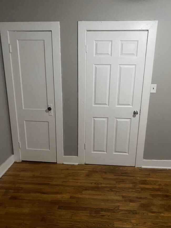 Building Photo - 110 Breckenridge St