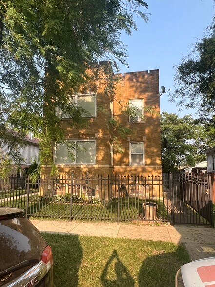Front - 11341 S Church St