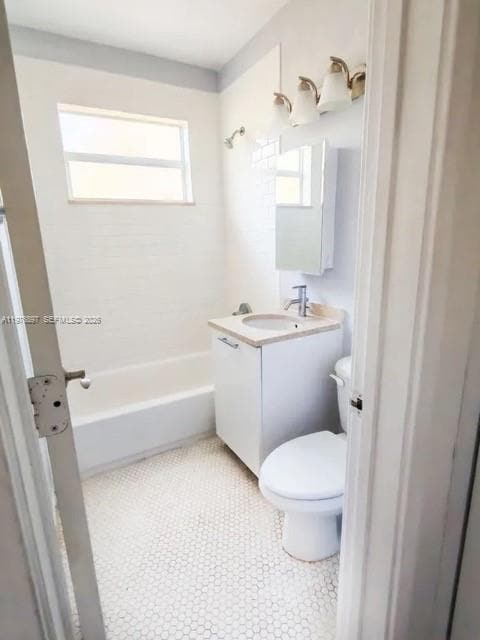 Building Photo - 8000 NE Bayshore Ct