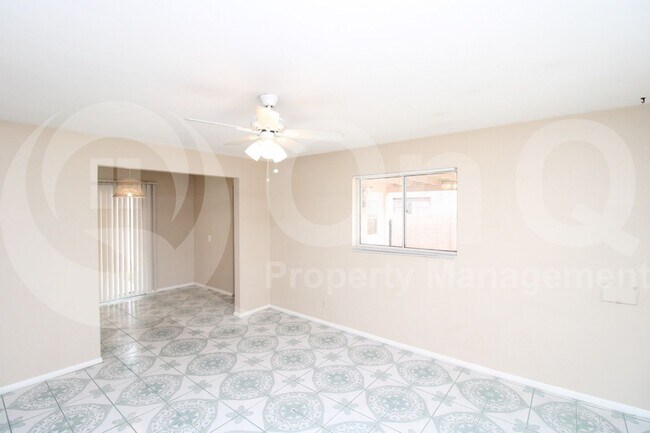 Building Photo - 2417 N 20th Dr