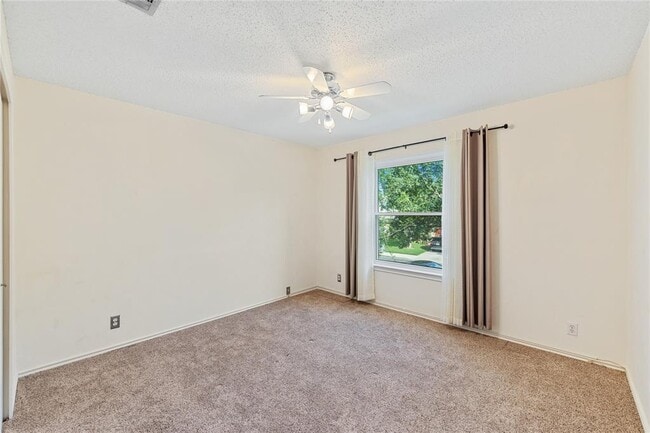 Building Photo - 9626 Dalewood Dr