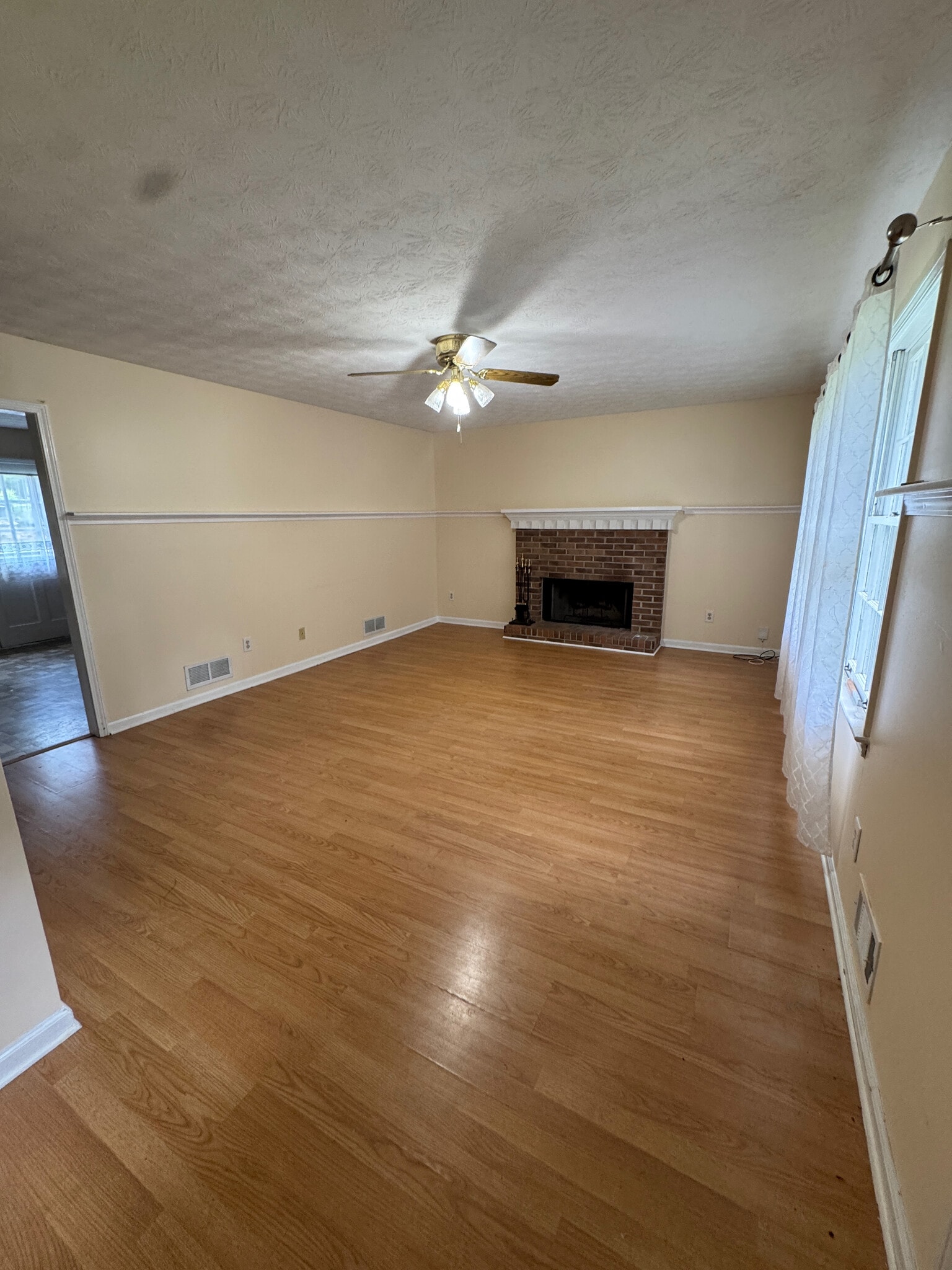 Building Photo - 3186 Bruckner Blvd