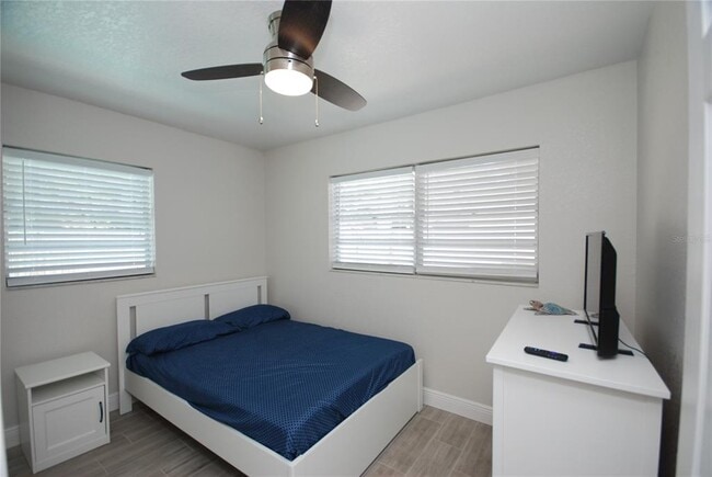 Building Photo - 6515 La Mesa Cir