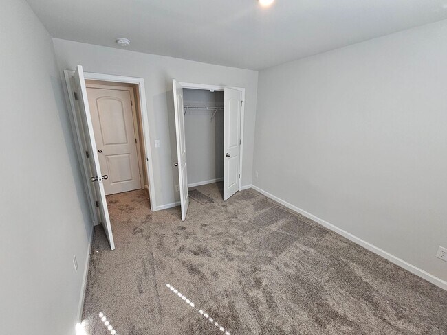 Building Photo - Like New Home is Mulberry Pond