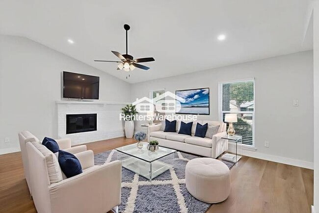Building Photo - MOVE IN READY  Completely Refreshed Euless...