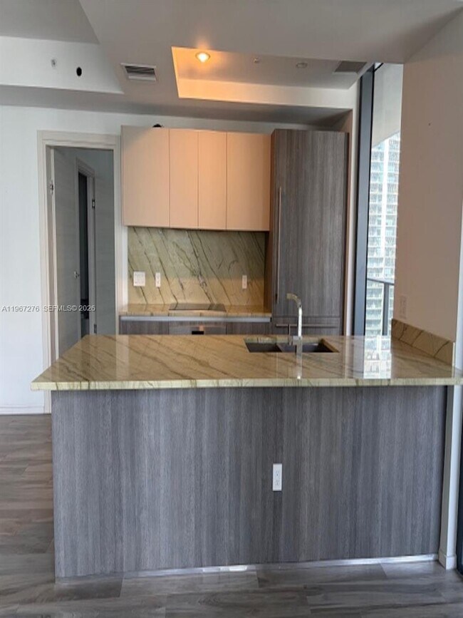 Building Photo - 801 S Miami Ave