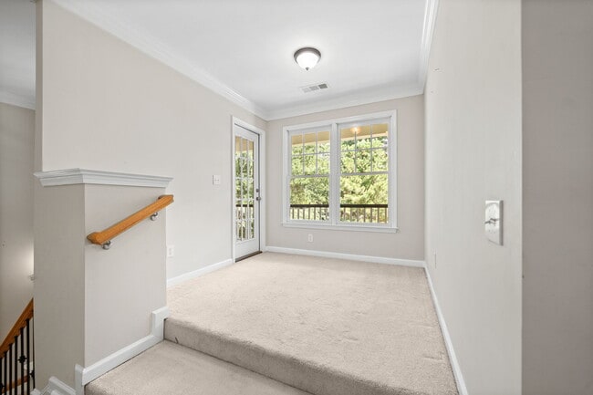Building Photo - 521 Wooded Mountain Trail