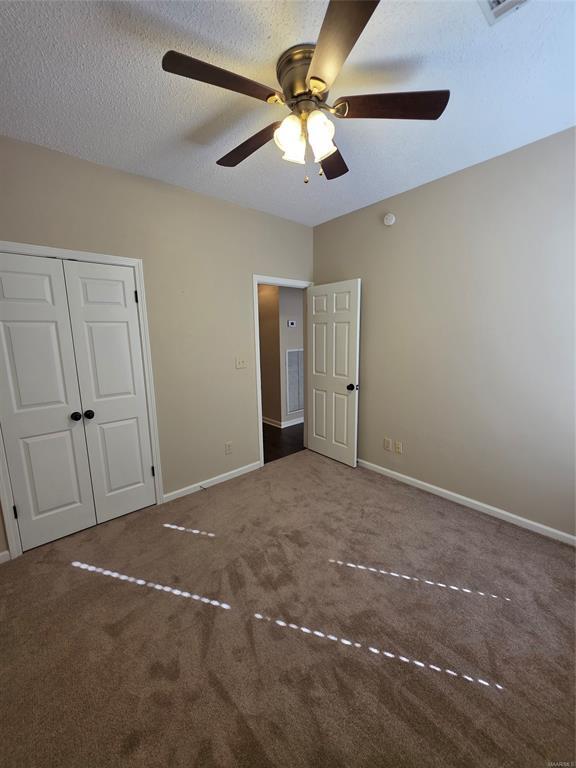 Building Photo - 2230 Kingsbury Dr