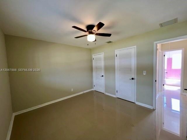 Building Photo - 949 W Kalmia Dr