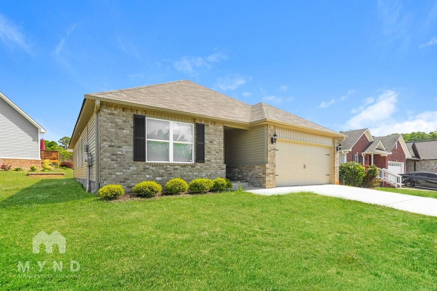 Building Photo - 15 Tiffany Ln