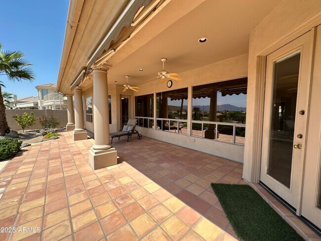 Building Photo - 2053 E Clubhouse Dr