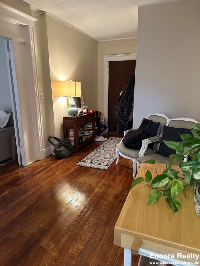 Building Photo - 110 Brainerd Rd