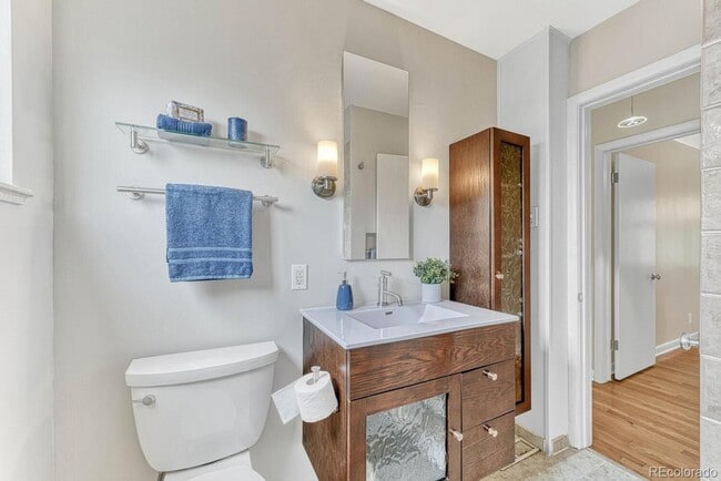 Building Photo - W 39th Ave Duplex