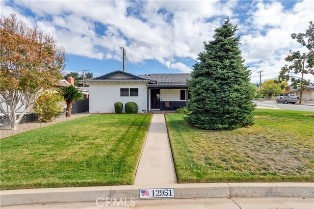 Building Photo - 12951 Cascade St