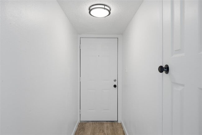 Building Photo - 2705 Windswept Cove