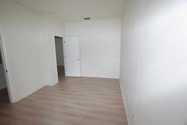 Building Photo - 14855 Hawksmoor Run Cir