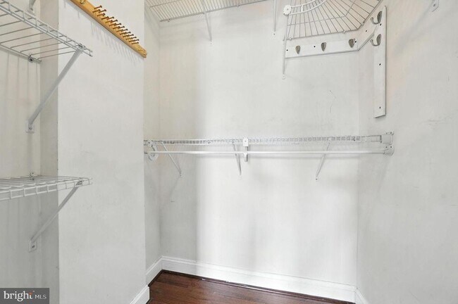 Building Photo - 408 Kennedy St NW
