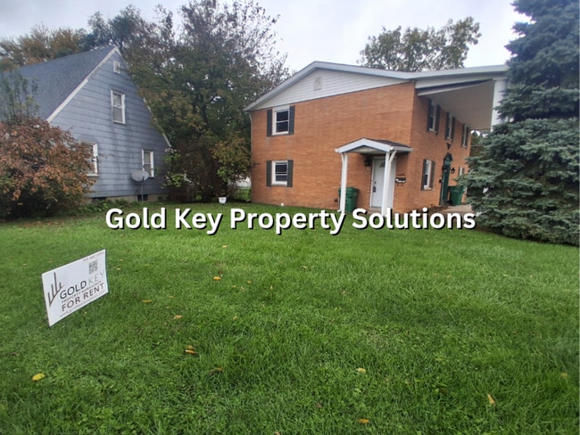 Primary Photo - 1902 Rosemont Ave