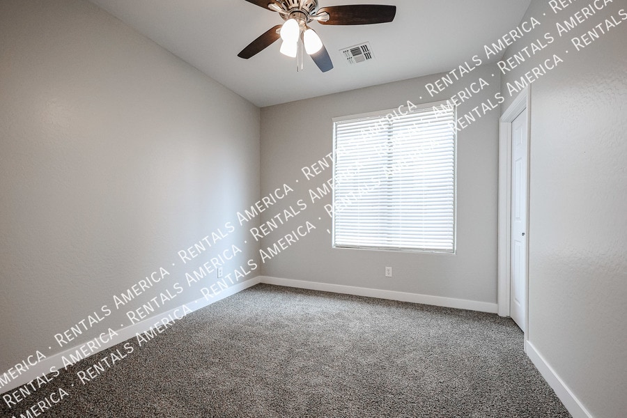 Building Photo - 43232 Wallner Dr