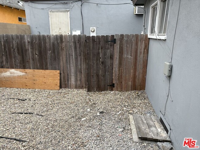 Building Photo - 3113 W 109th St