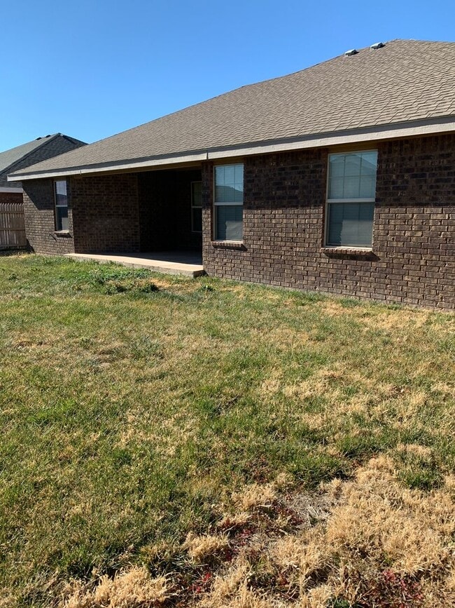 Building Photo - 2225 Jadyn Ln