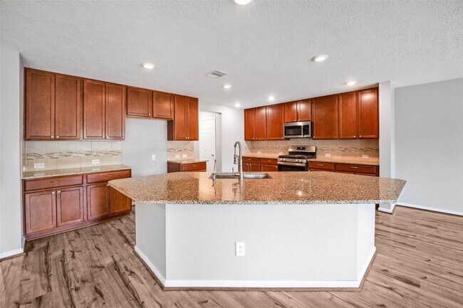 Building Photo - 1107 Epworth Ct.