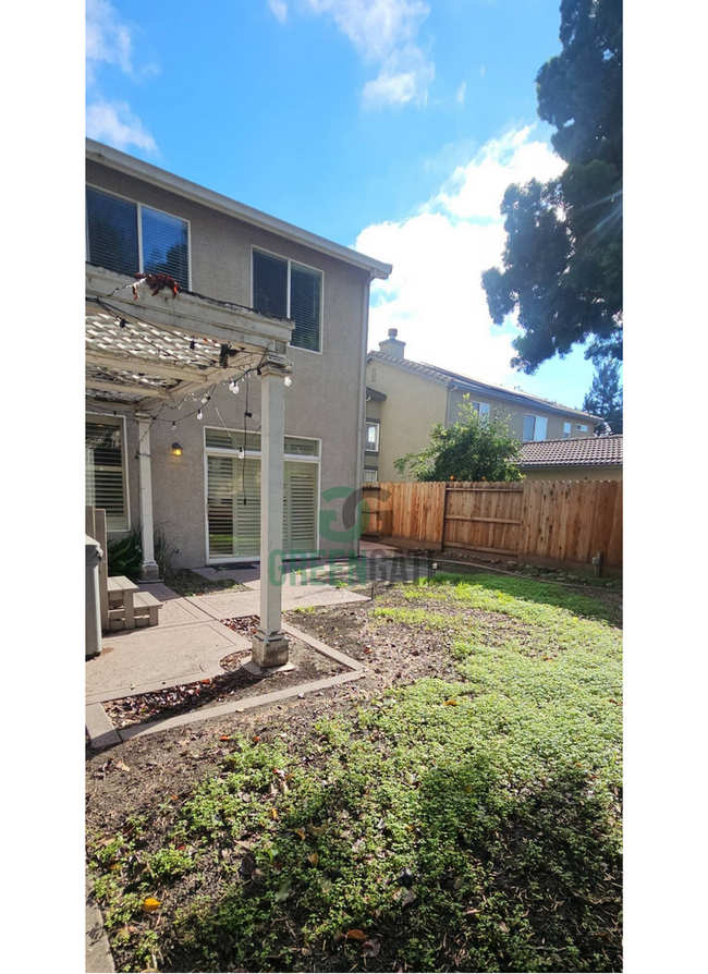 Building Photo - Spacious 4 Bedroom in Manteca!!! Ready