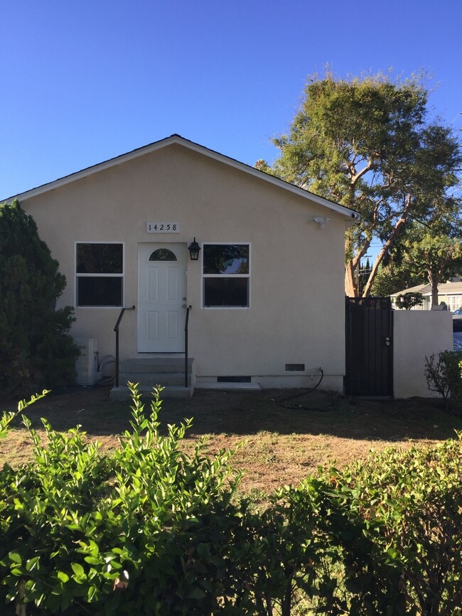 Building Photo - 14260 McCormick St