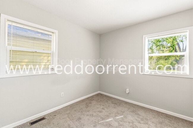 Building Photo - 3207 N Arsenal Ave