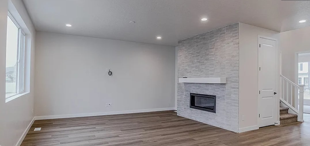 Building Photo - 1111 E Horseman Dr
