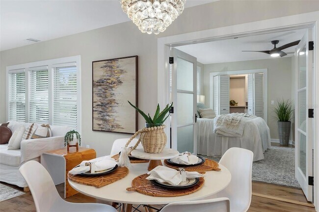 Building Photo - 701 38th Ave N