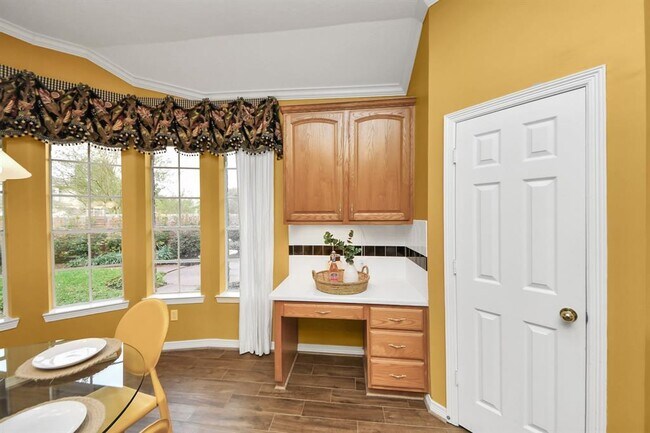 Building Photo - 1542 Orchard Park Dr