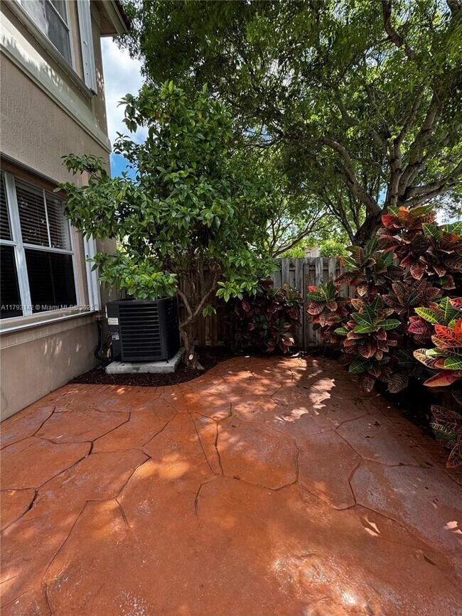 Building Photo - 12544 SW 121st Way