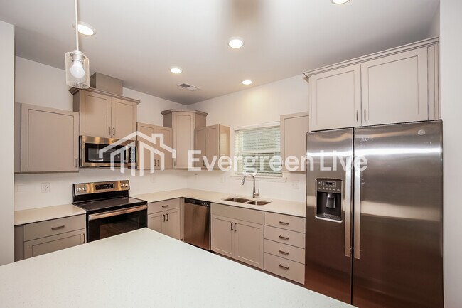 Building Photo - 8327 Bearling Wy