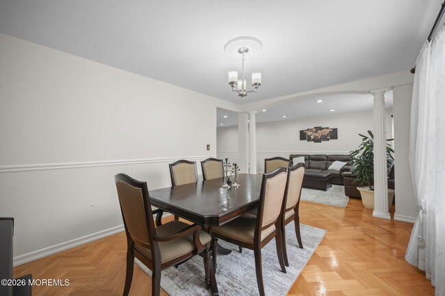 Building Photo - 10 Kinglet Ave