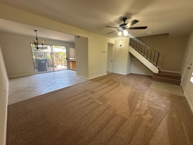 Building Photo - Updated 3 Bedroom 2 Bathroom Townhome with...