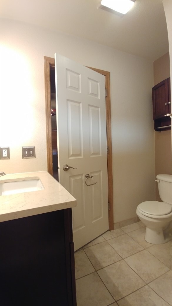 Building Photo - Beautiful Canyon Creek Home