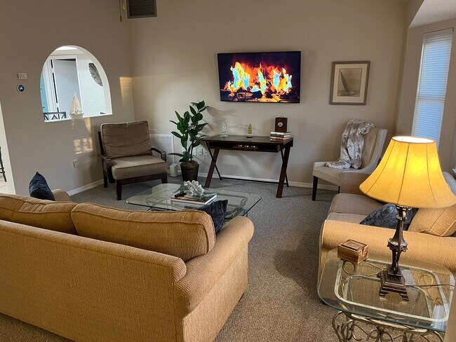 Building Photo - 3193 Desoto Dr