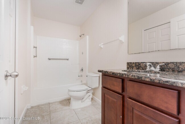 Building Photo - 1695 Litchfield Dr