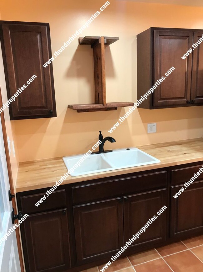 Building Photo - 1315 San Mateo