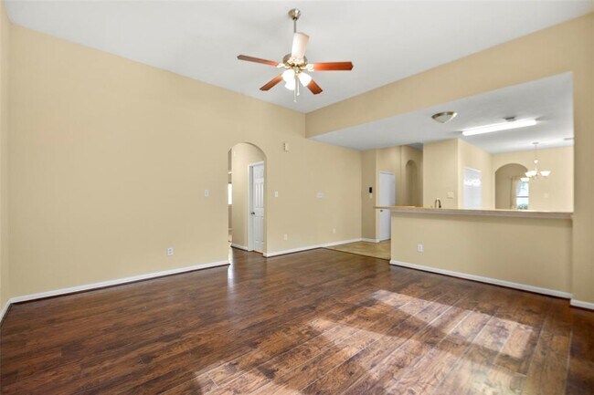 Building Photo - 12806 Pecan Shores Dr