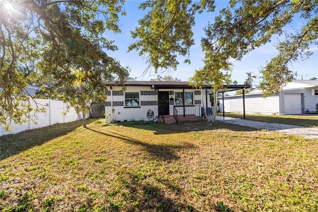 Building Photo - 132 81st Ave N