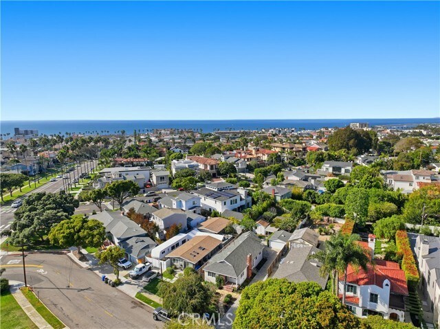 Building Photo - 815 S Juanita Ave