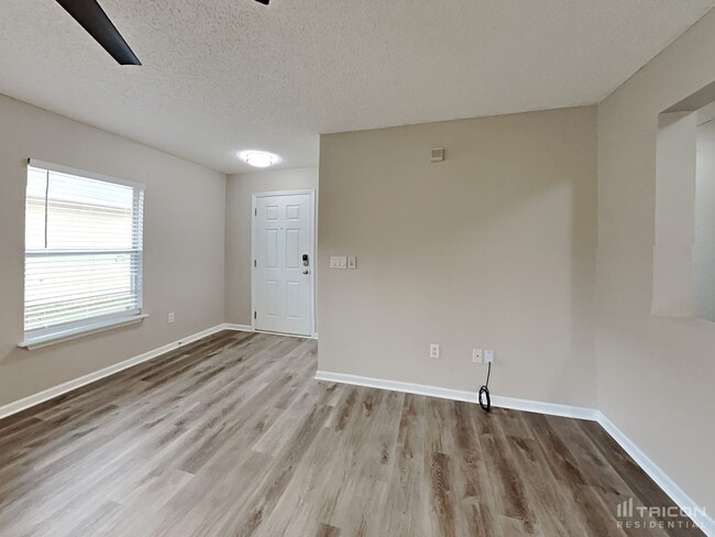 Building Photo - 713 Wynfield Cir