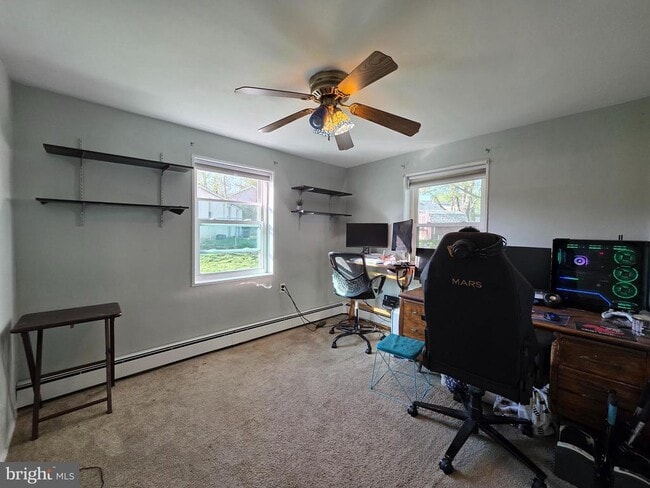 Building Photo - 14 Scarlet Ave