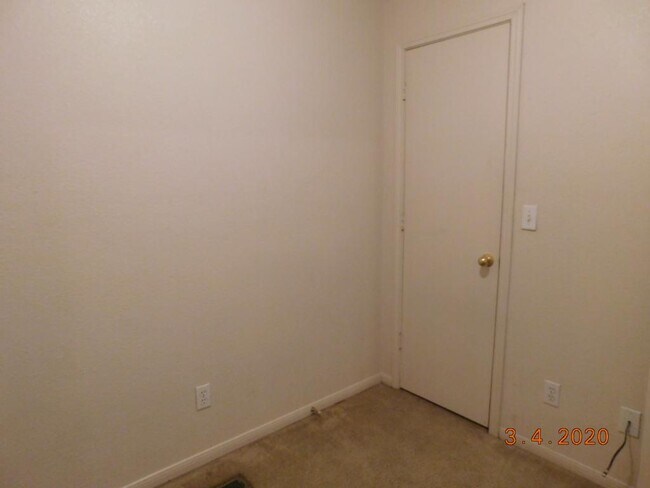 Building Photo - 2811 Cantabrian Dr