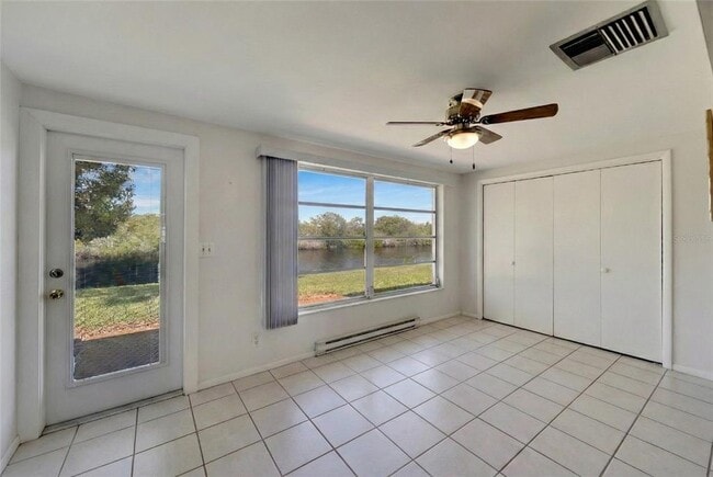 Building Photo - 4112 Hampton Dr