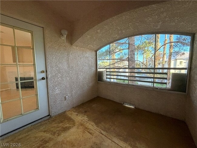 Building Photo - 3320 S Fort Apache Rd