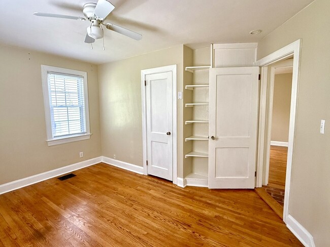 Building Photo - 9500 Sturgis St